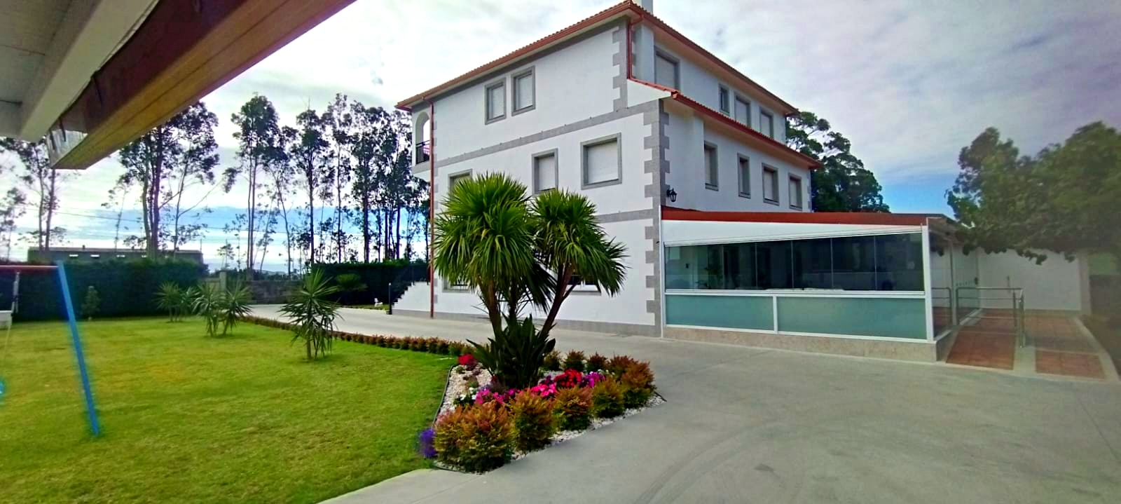 Fachada Tradicional Gallega Del Hostal Rural
