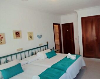 Habitación Doble Reformada En Casa Mariano – Sanxenxo
